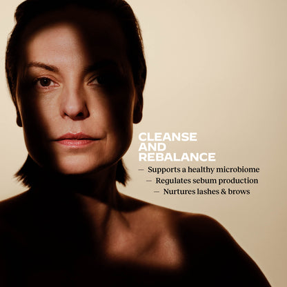 OM-SE Face Cleansing Oil skin benefit text on beige background: Cleans and rebalance, supports a healthy microbiome, regulates sebum production, nurtures lashes and brows
